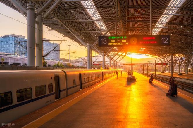 高铁票怎么抢票成功率高？从官方规则到辅助工具的全攻略